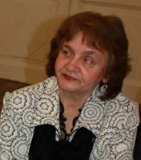 Серова Зинаида Александровна (р.1950) - педагог, петербурговед.