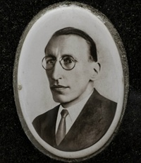 Смольянинов Николай Петрович (1893-1972) - художник, популяризатор науки.