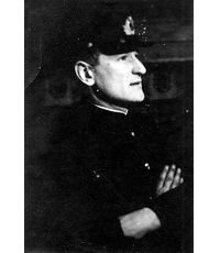 Инге Юрий Алексеевич (Эрих Альфредович) (1905-1941) - поэт, военный моряк.