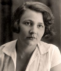 Браиловская Галина Николаевна (1908-1974) - детский писатель и поэт.