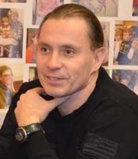 Казаков Дмитрий Львович (р.1974) - писатель.