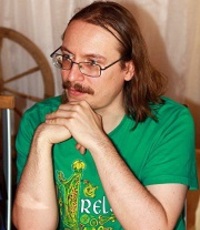 Аренев Владимир Константинович (Пузий Владимир) (р.1978) - украинский и российский писатель, переводчик. 