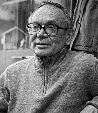 Мезинов Леонид Антонович (р.1938) - писатель.