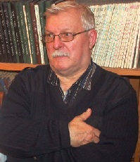 Петров Геннадий Фёдорович (р.1950) -  историк авиации, коллекционер.