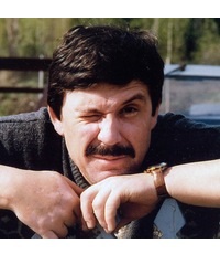 Янышев Ренат Рифович (р.1963) - писатель.