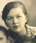 Серебровская Елена Павловна  (1915-2003) - писатель, журналист.
