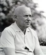 Снегов (Штейн) Сергей Александрович (1910-1994) - писатель.