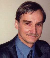 Сухин Игорь Георгиевич (р.1953) - писатель, педагог, шахматист.