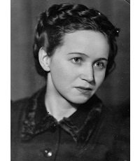 Тринова (Трифонова) Елена Степановна (1916-2005) - писатель.