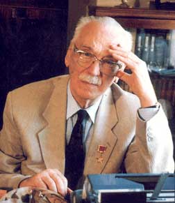 Михалков Сергей Владимирович (1913-2009) - поэт, писатель, драматург.