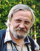 Мокиенко Михаил Юрьевич (р.1957) - писатель, драматург, актер, режиссер, композитор.