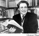 Югов Алексей Кузьмич (1902-1979) - писатель, литературовед, переводчик.