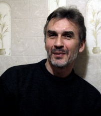 Шинкаренко Юрий Васильевич (р.1961) - писатель, журналист.