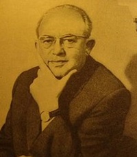 Новогрудский Герцель Самойлович (1904-1973) - журналист, писатель.